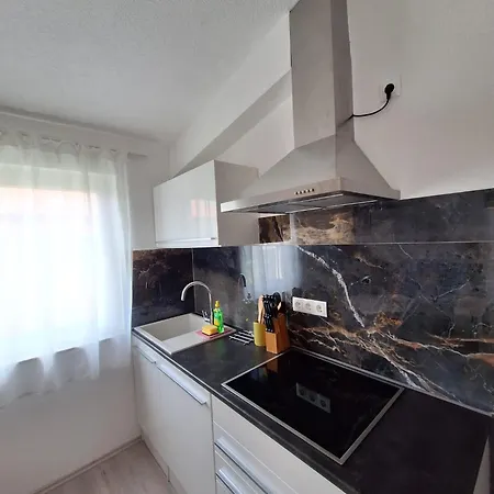 Drago Apartment Vir